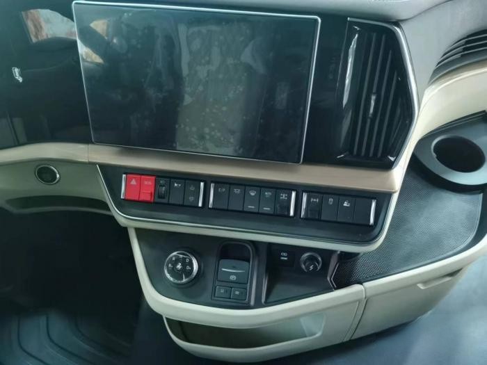 王者風范 智領未來，全新一代高端重卡乘龍HK強勢駕臨