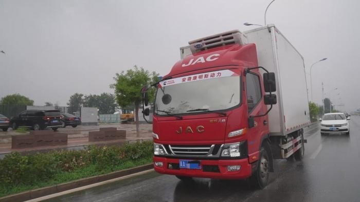 長途運輸冷凍貨物，創(chuàng)業(yè)7年的他攜手江淮1卡駿鈴做老板