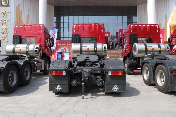 乘龍H5超輕版LNG低自重、低氣耗,卡友的賺錢利器