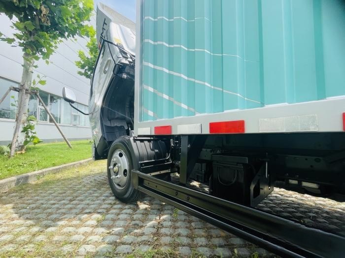 深度解讀行業首款AMT自動擋+獨立懸掛輕卡-歐馬可X pro