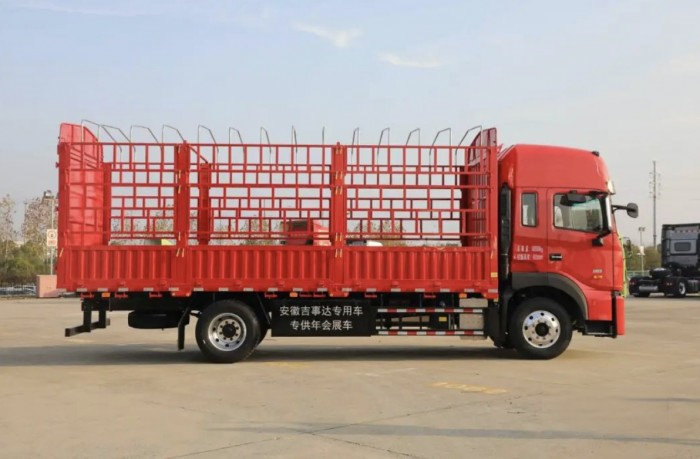 江淮格爾發(fā)4×2載貨車盛夏出擊，吃瓜群眾有福了！