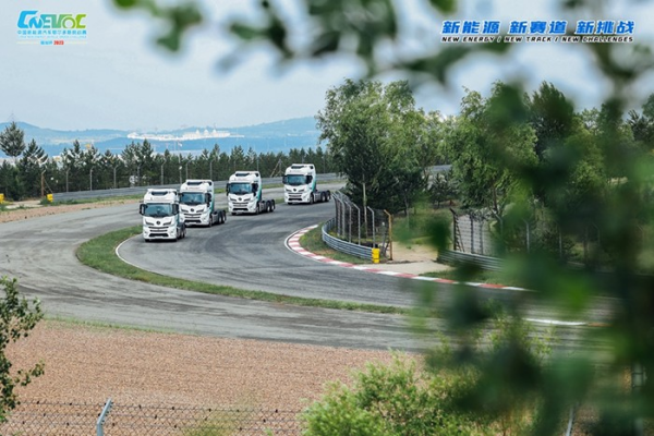 KargoBot自動駕駛卡車超百臺,新能源占比超60%