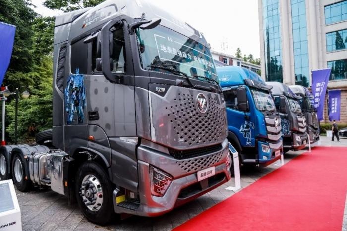 以歐系科技服務中國用戶,回顧歐曼卡車人IP形象變遷