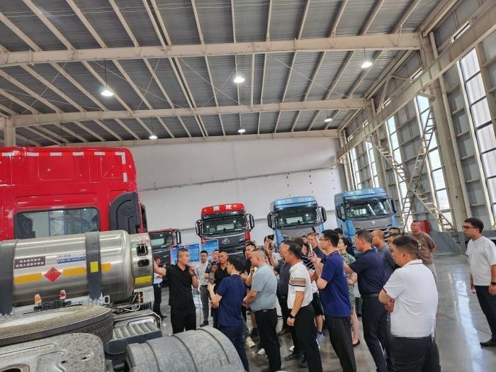 向5.1萬臺沖刺，東風柳汽乘龍2023年半年經銷商會召開！