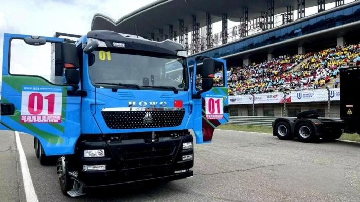 中國重汽再贏2023上半年重卡銷量雙冠王 穩(wěn)居行業(yè)第一