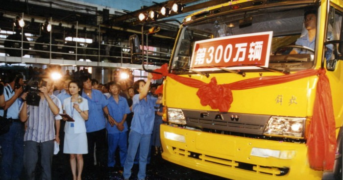 追風趕月莫停留！解放“四大”邁出重卡之路第一步