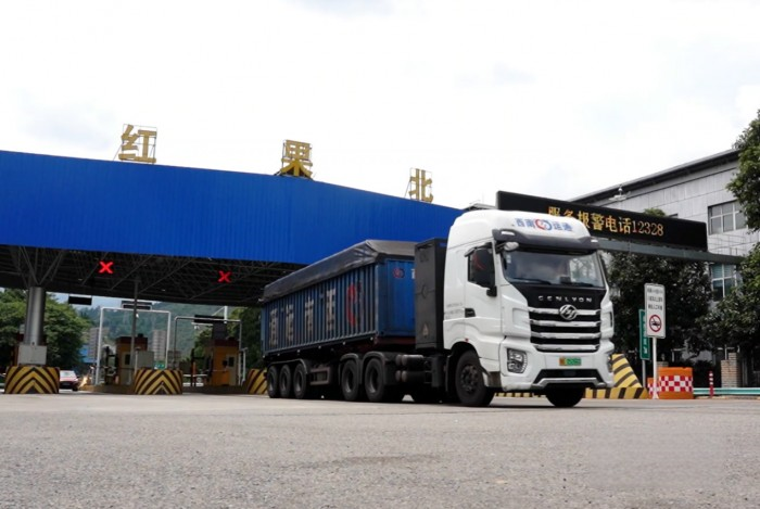 單車(chē)每天能省120元，用上汽紅巖新能源重卡實(shí)現(xiàn)低成本高效運(yùn)營(yíng)