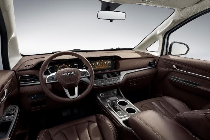 為奮斗者代言 北汽制造創(chuàng)富雙子星8AT超值上市！