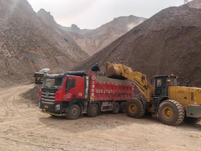 工程運輸驗品質 上汽紅巖自卸車硬核實力助基建