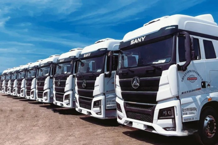 7月29日，三一重卡為中國外運量身定制的首批25臺L2智能重卡成功交付，預計今年年底還將批量交付55臺。
