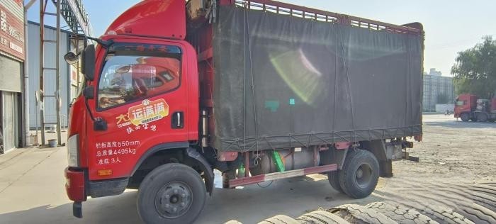 走最難最險的路！他與解放虎VH在“掛壁公路”上盤旋