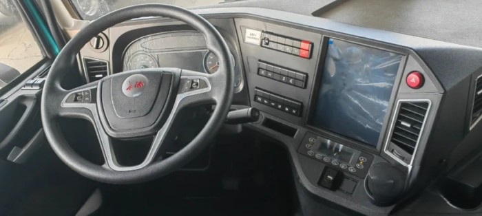 同為牽引車(chē)，你選“跑的遠(yuǎn)”還是“拉的多”？