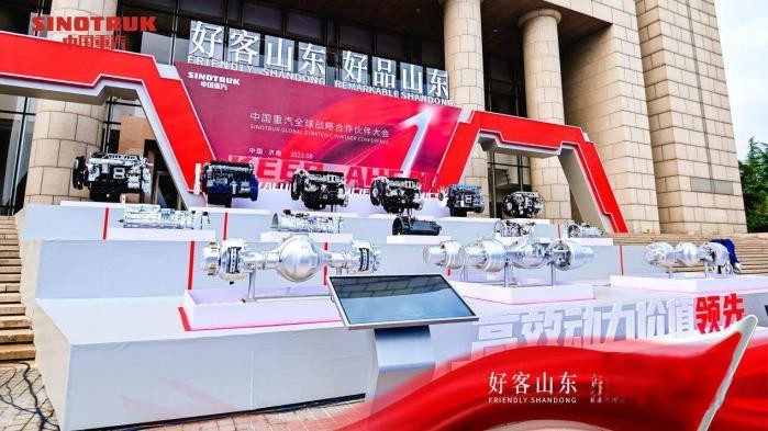 中國重汽8月重卡銷量超2萬輛 行業(yè)霸主開啟百年新征程