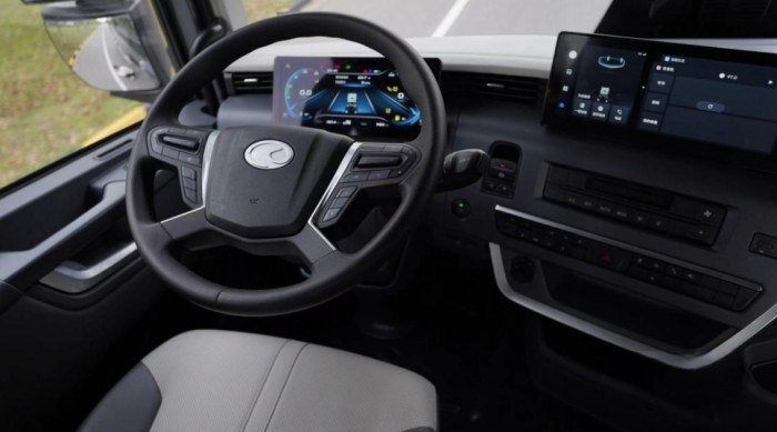 高效送達 華菱S11助力干線物流高效發展